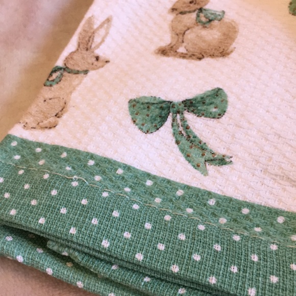 Bunnies All Over Spring Easter Kitchen Towels Set of Two NWT Cotton 18”x28” - Picture 4 of 15